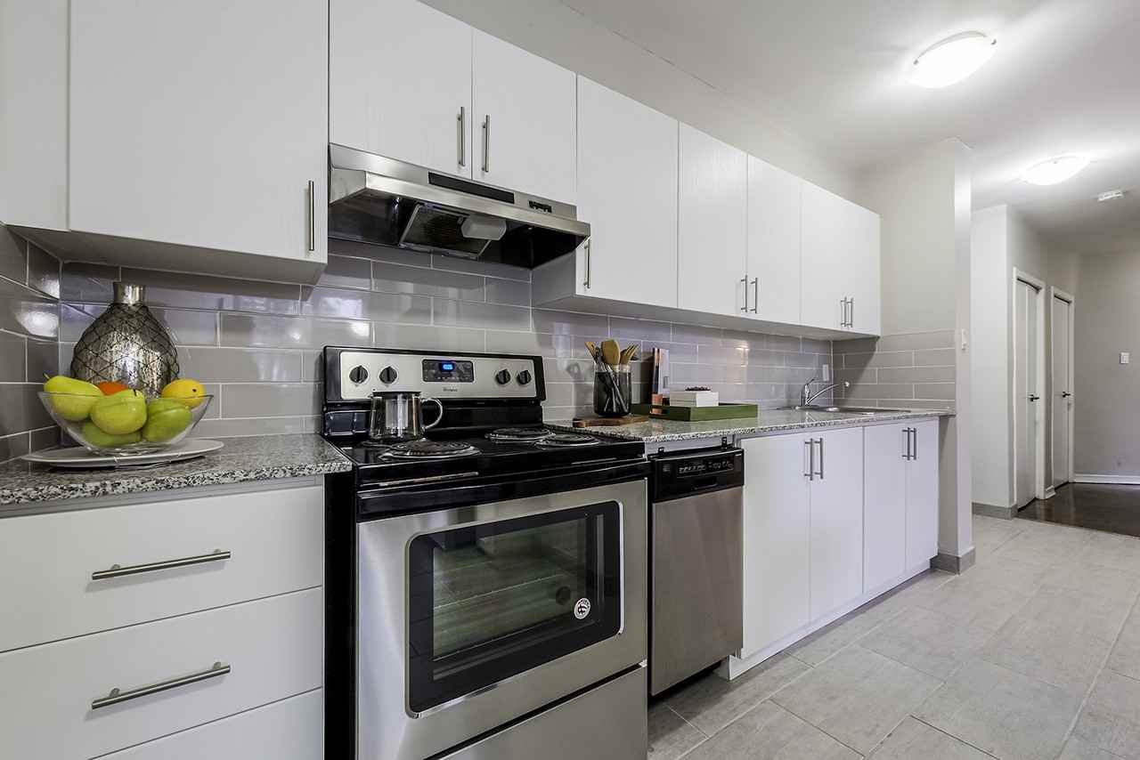 Valencia Towers - Photo 4 of 50