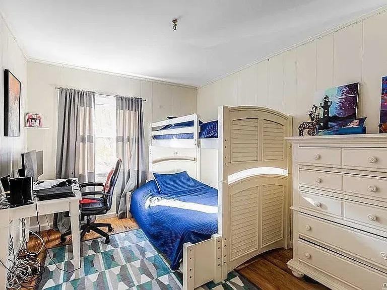 5775 Cloverdale Blvd #NA - Photo 4 of 5