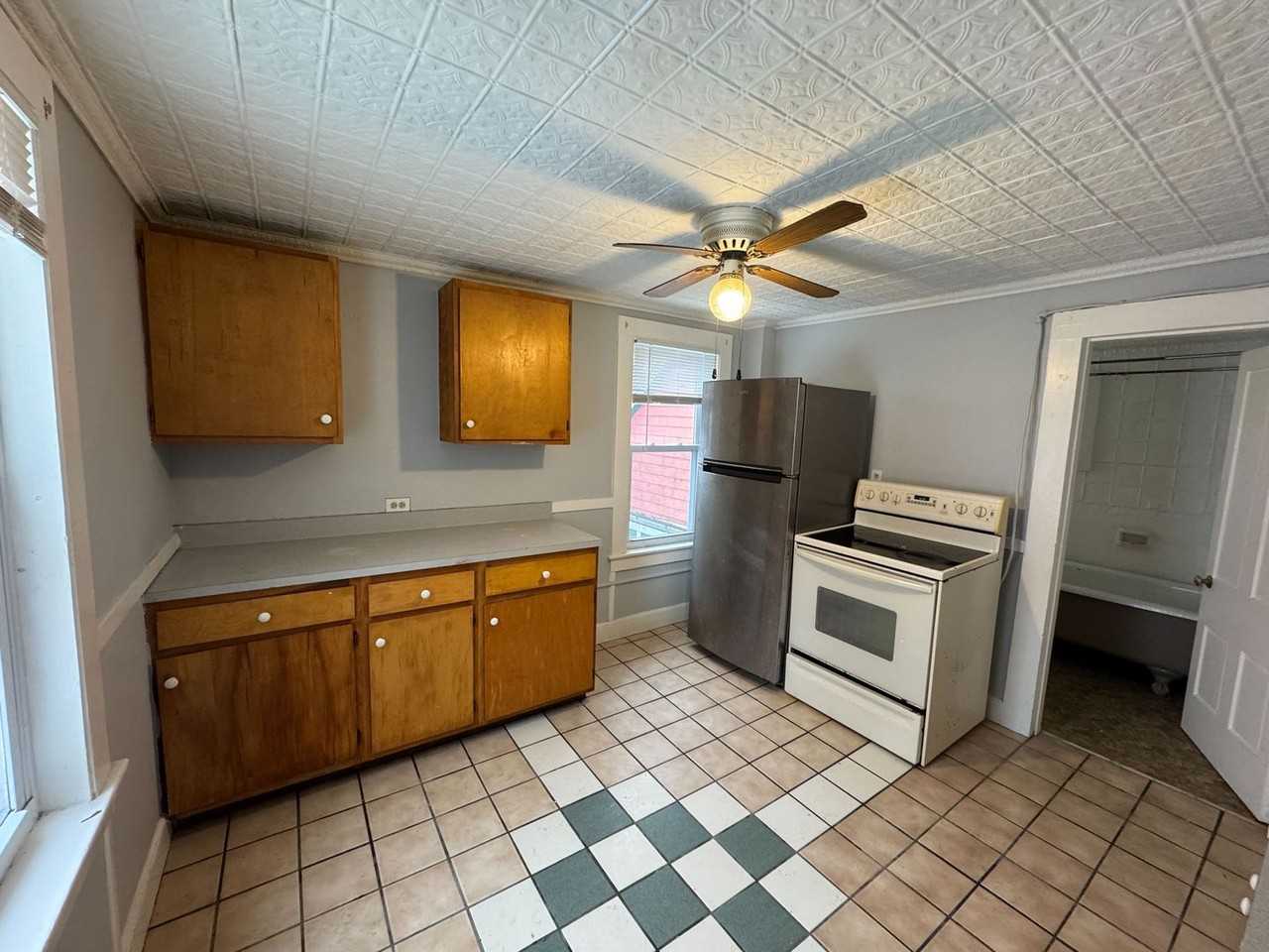 16 Union Street - Photo 2 of 31