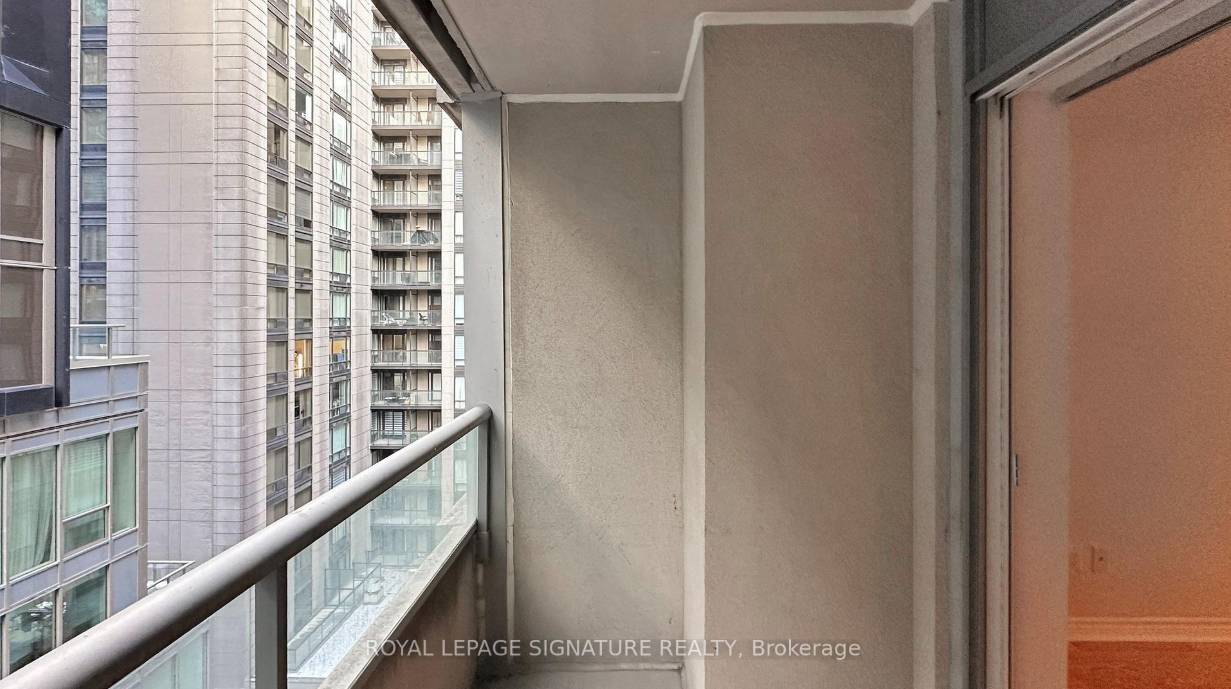 250 Wellington Street West #1030 - Photo 2 of 18