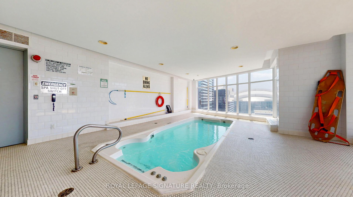 250 Wellington Street West #1030 - Photo 4 of 18