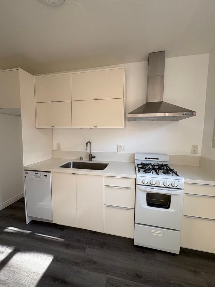 677-707 N Park, Pomona - Photo 5 of 22