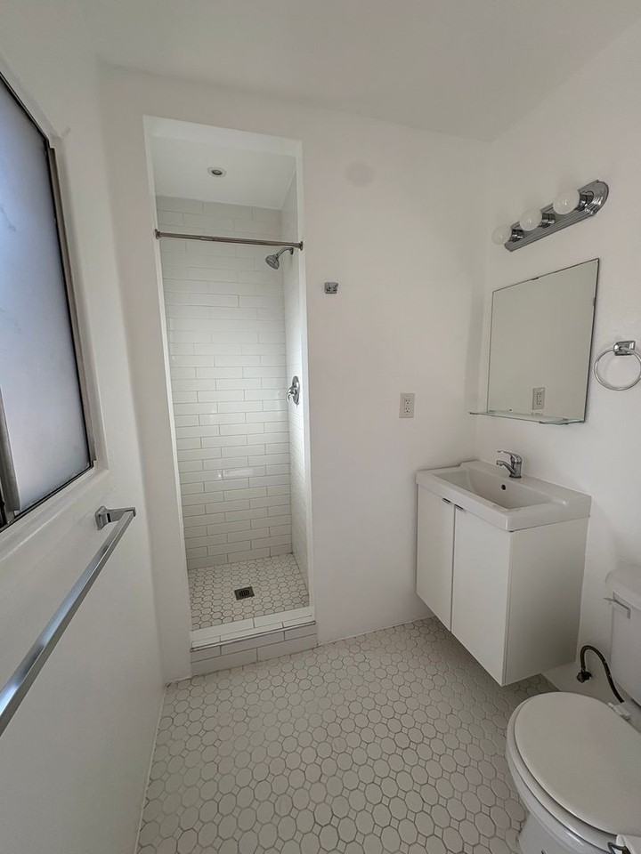 677-707 N Park, Pomona - Photo 6 of 22