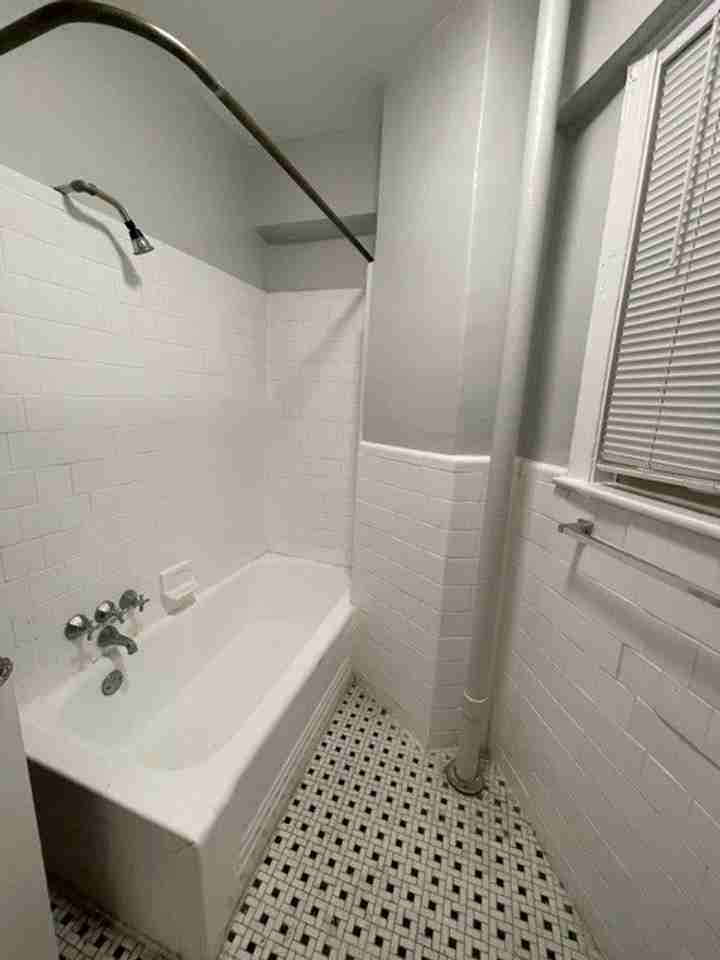 1916 R Street - Photo 3 of 18