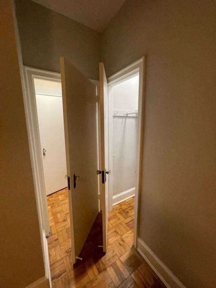1916 R Street - Photo 5 of 18