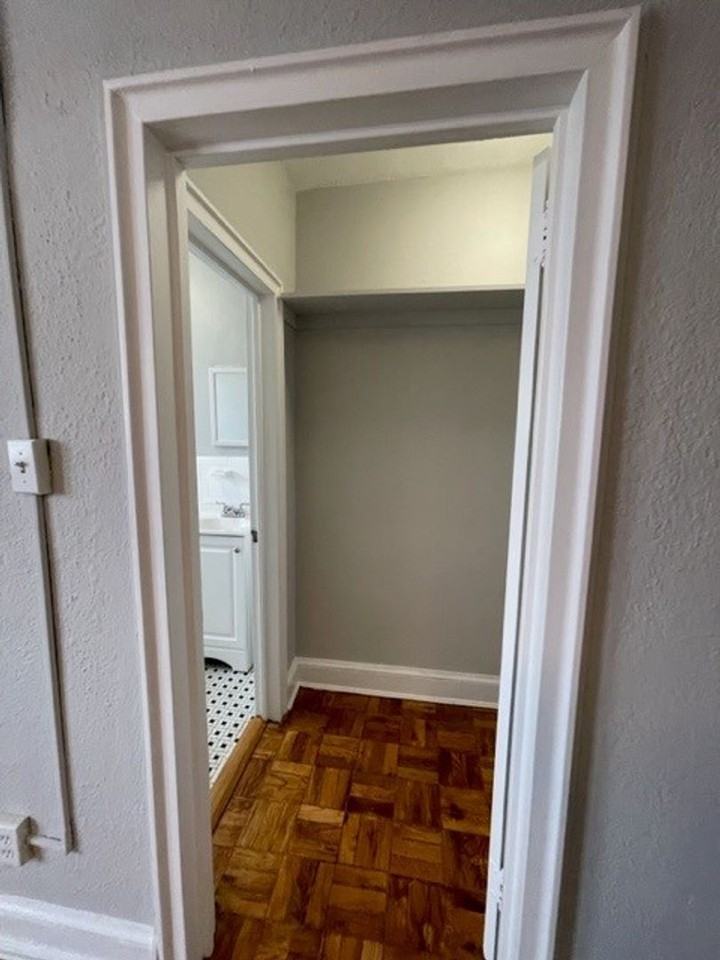 1916 R Street - Photo 6 of 30