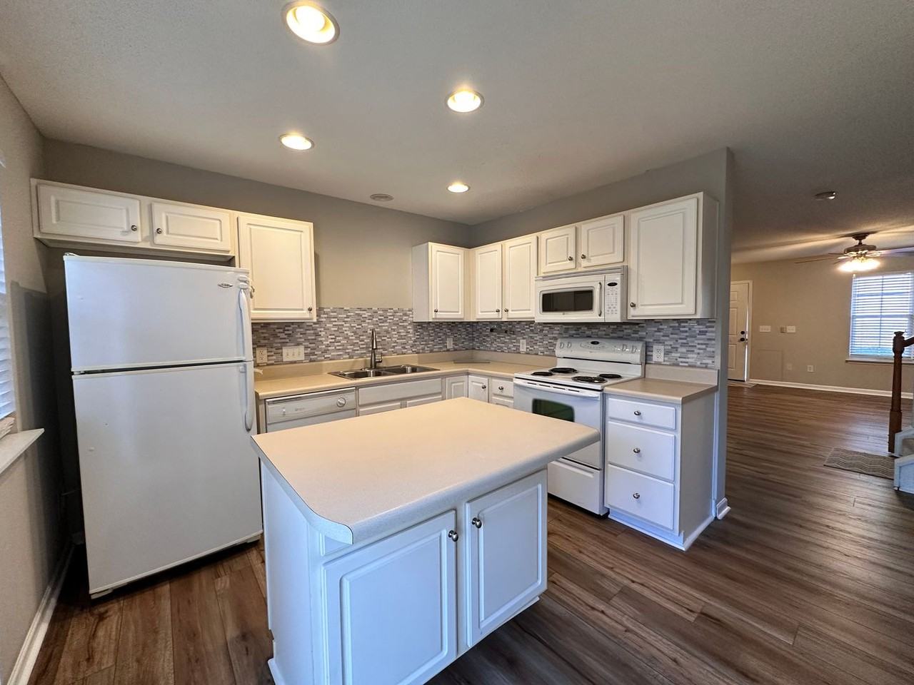 1515 Maypine Commons Way - Photo 6 of 19