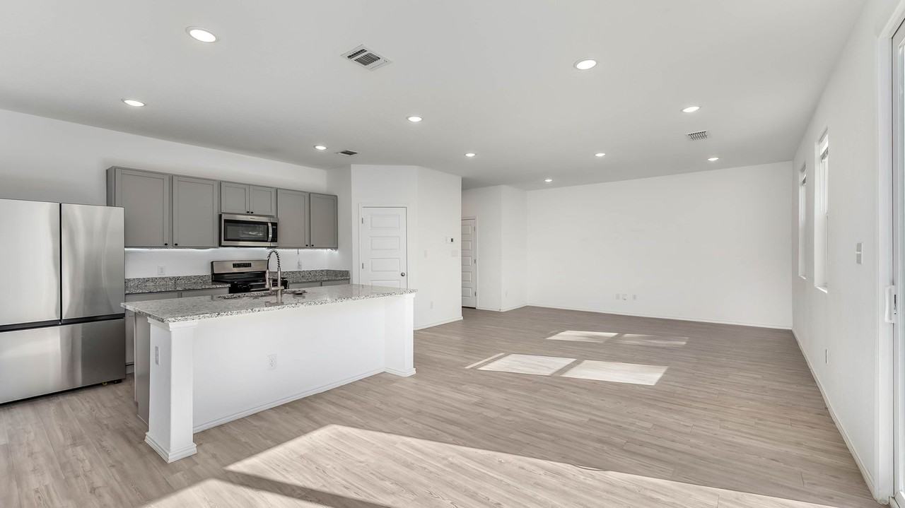 4422 Chandler Rd #8 - Photo 2 of 16