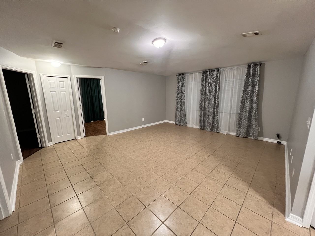 6127 E Clay St #NA - Photo 2 of 13