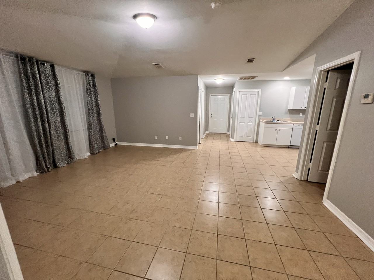 6127 E Clay St #NA - Photo 3 of 13