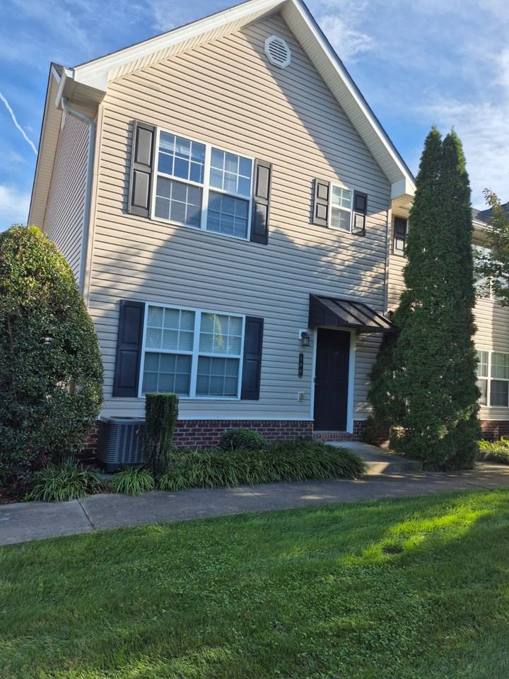 2121 South Greenwood Drive #500 - Photo 2 of 25