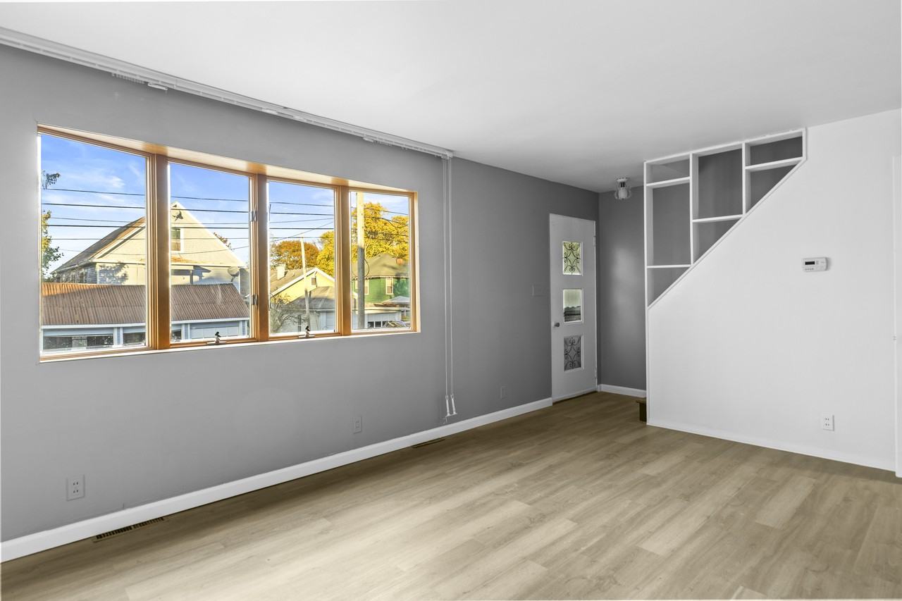 60 Leslie Avenue #NA - Photo 5 of 6