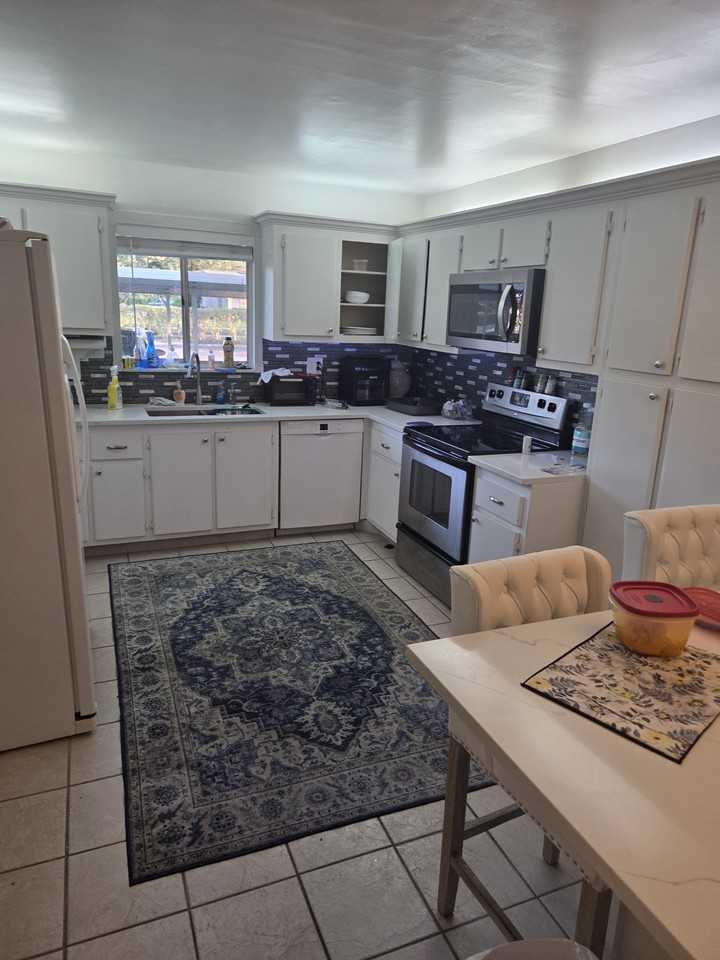 215 Cypress Way East #D1 - Photo 6 of 9