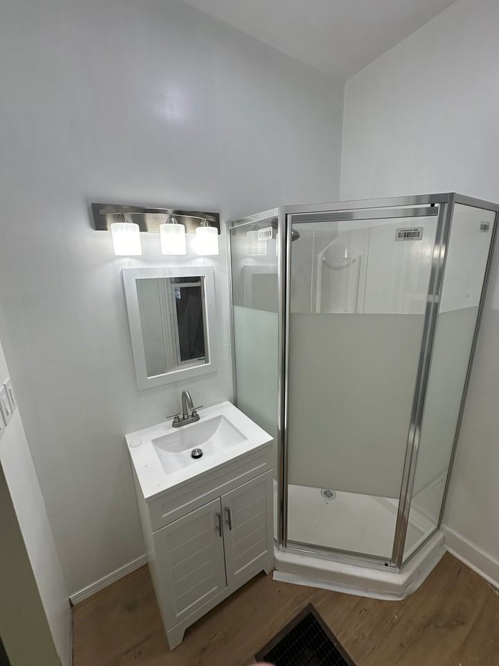 304 Poplar Street #NA - Photo 3 of 9