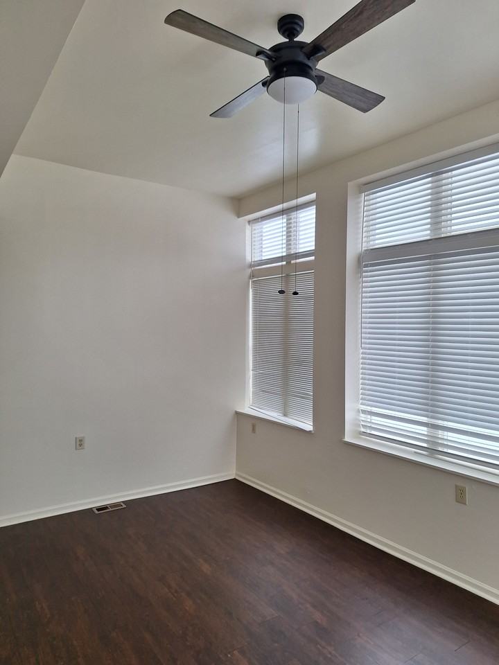 1900 Mallinckrodt Street #1stFL - Photo 2 of 12