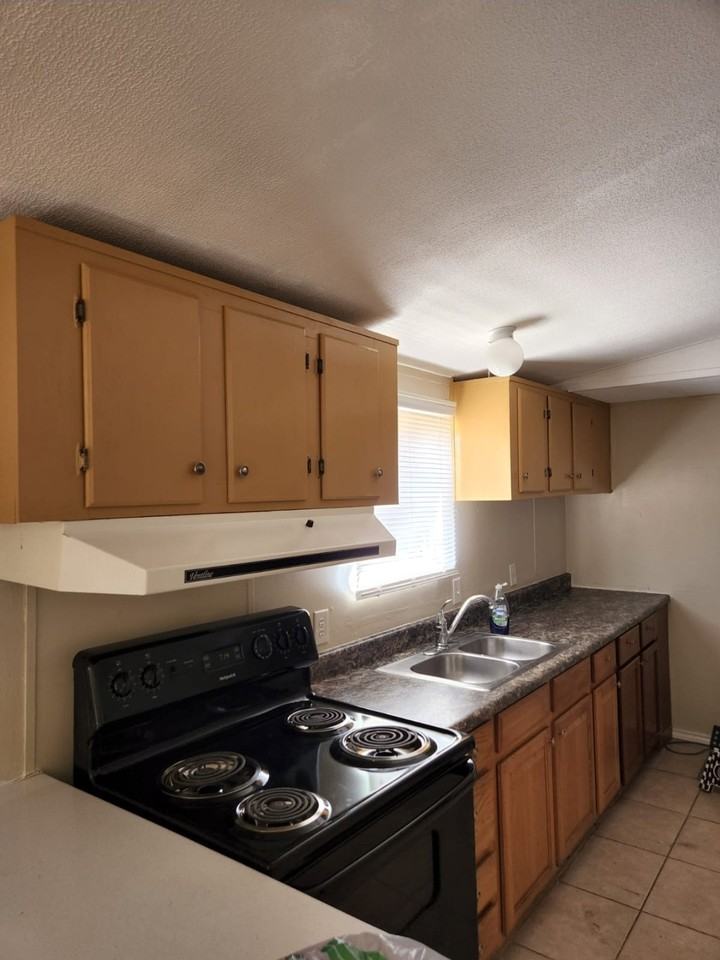 421 East Zipp Road #NA - Photo 3 of 8