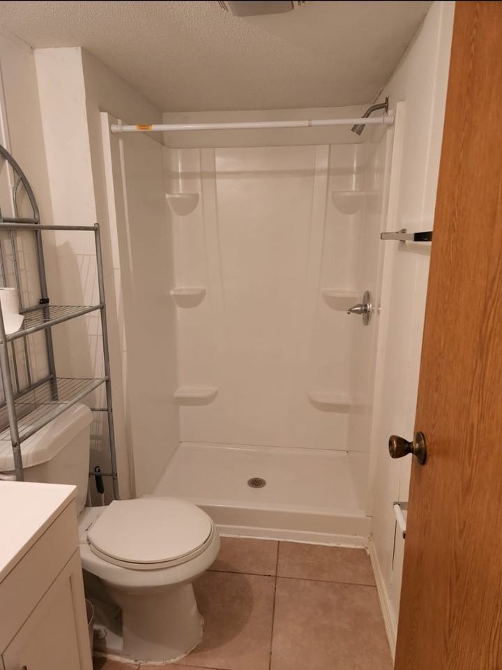 421 East Zipp Road #NA - Photo 7 of 8