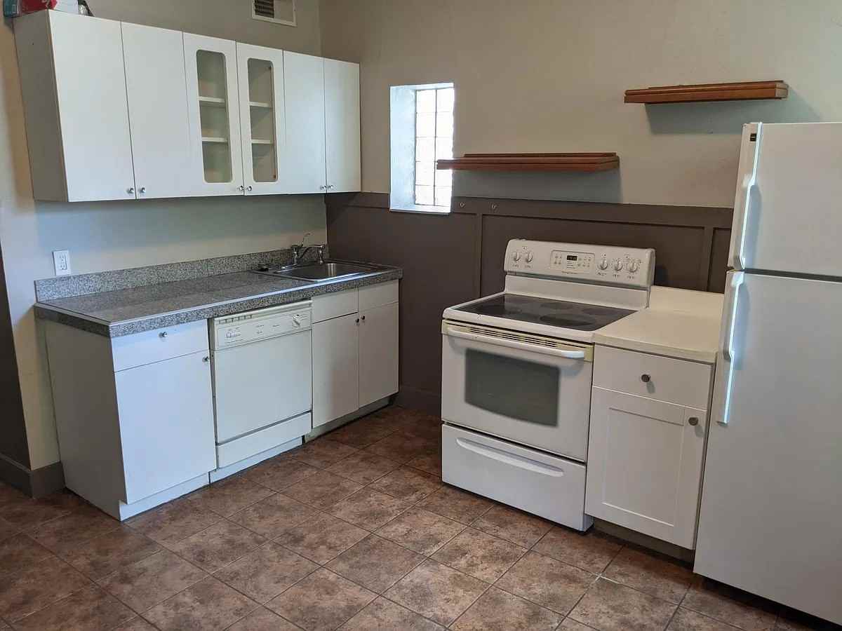 3118 Maury Avenue #2ndFL - Photo 6 of 11