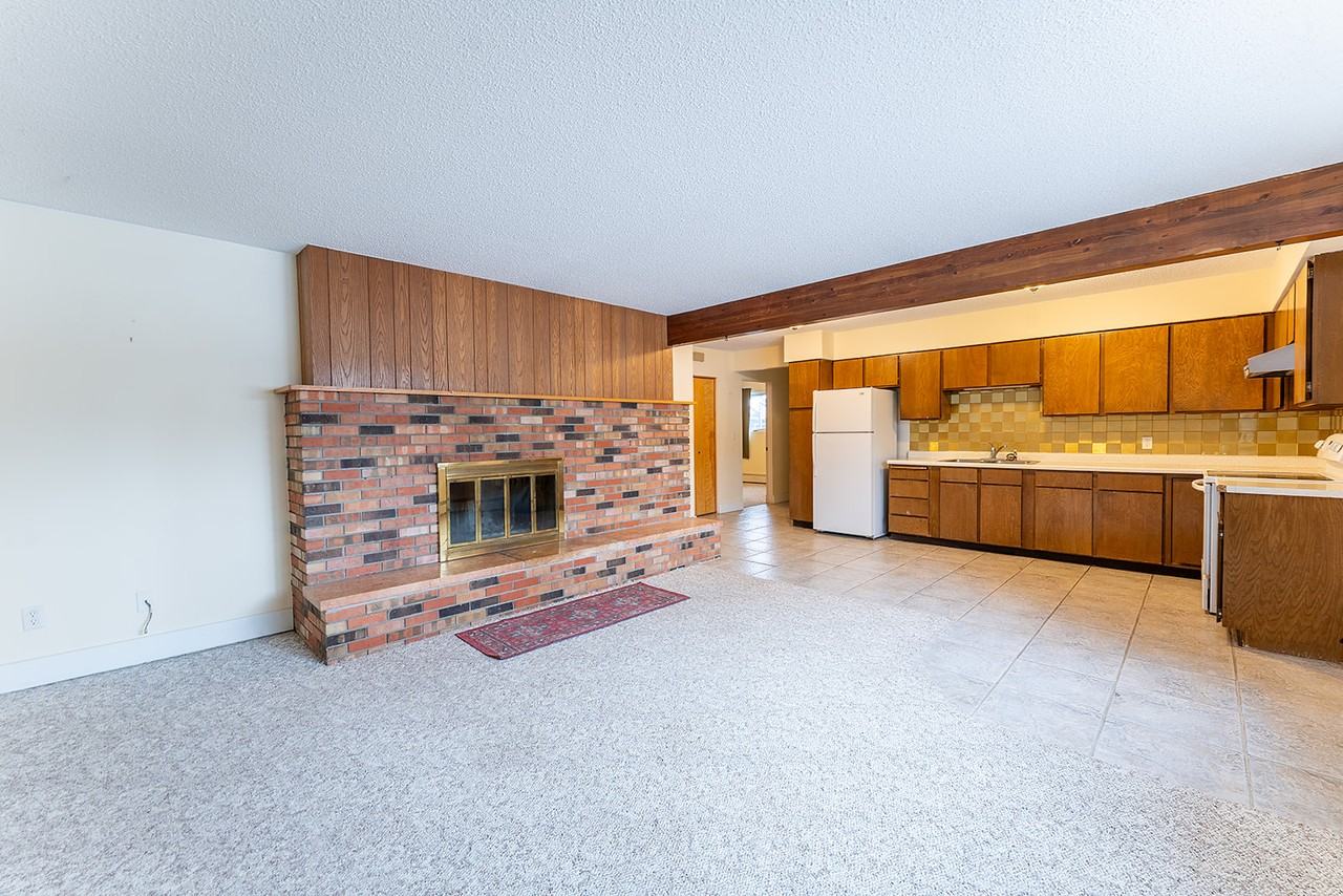 221 12th Avenue - Photo 7 of 11