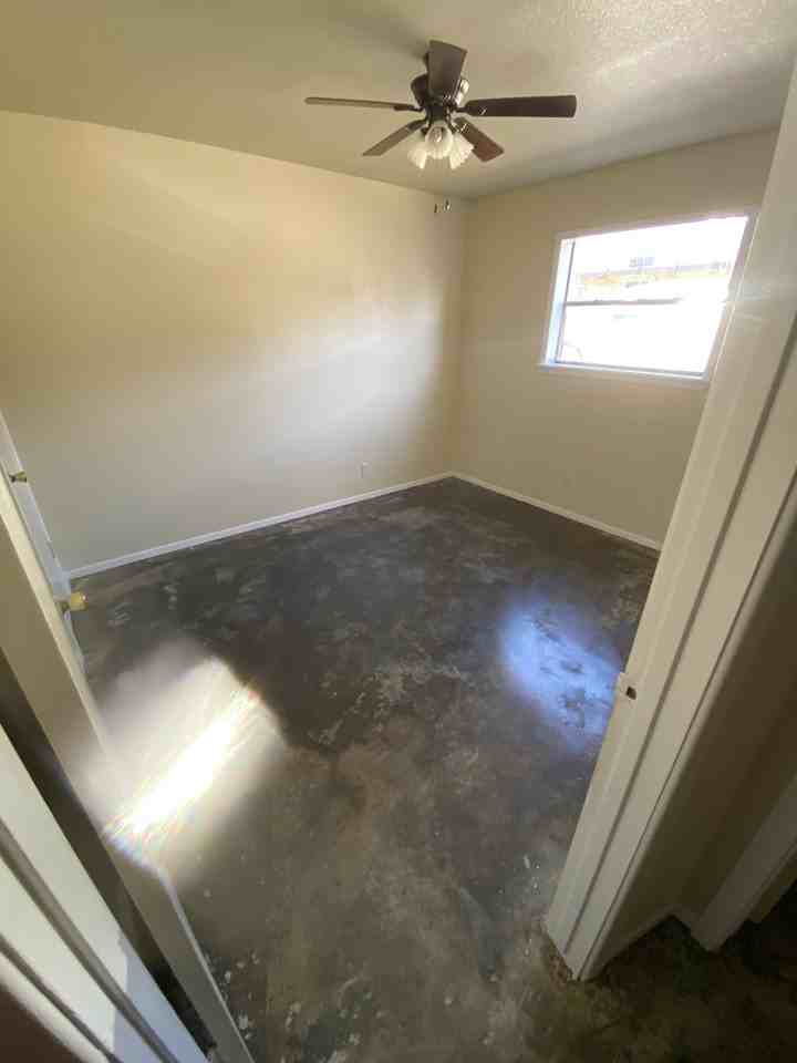 610 Montgomery Dr - Photo 4 of 6