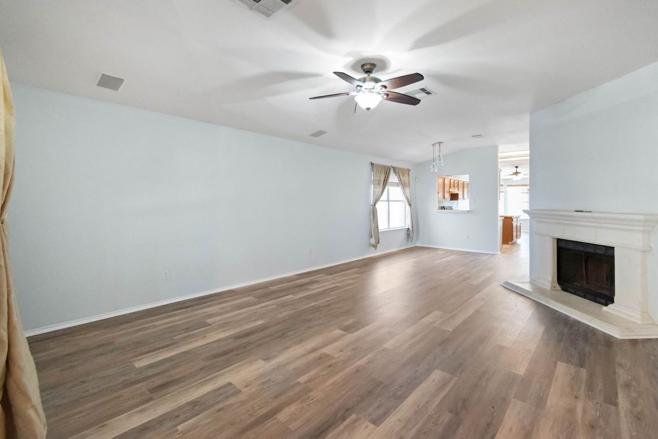 3609 Ruby Red Dr - Photo 3 of 29