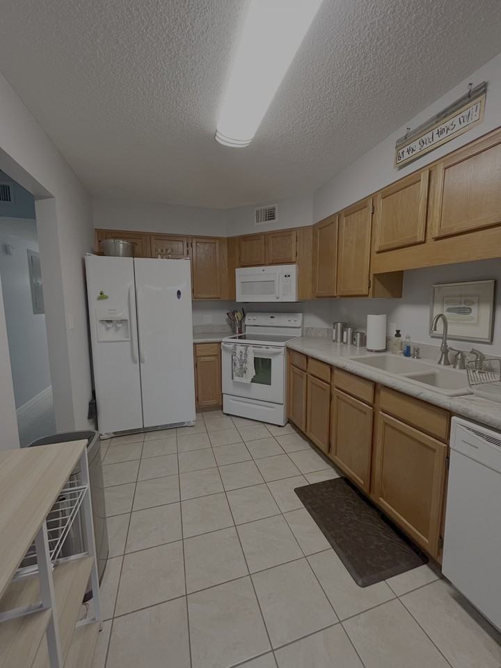 1924 Westminster Circle #1 - Photo 7 of 33