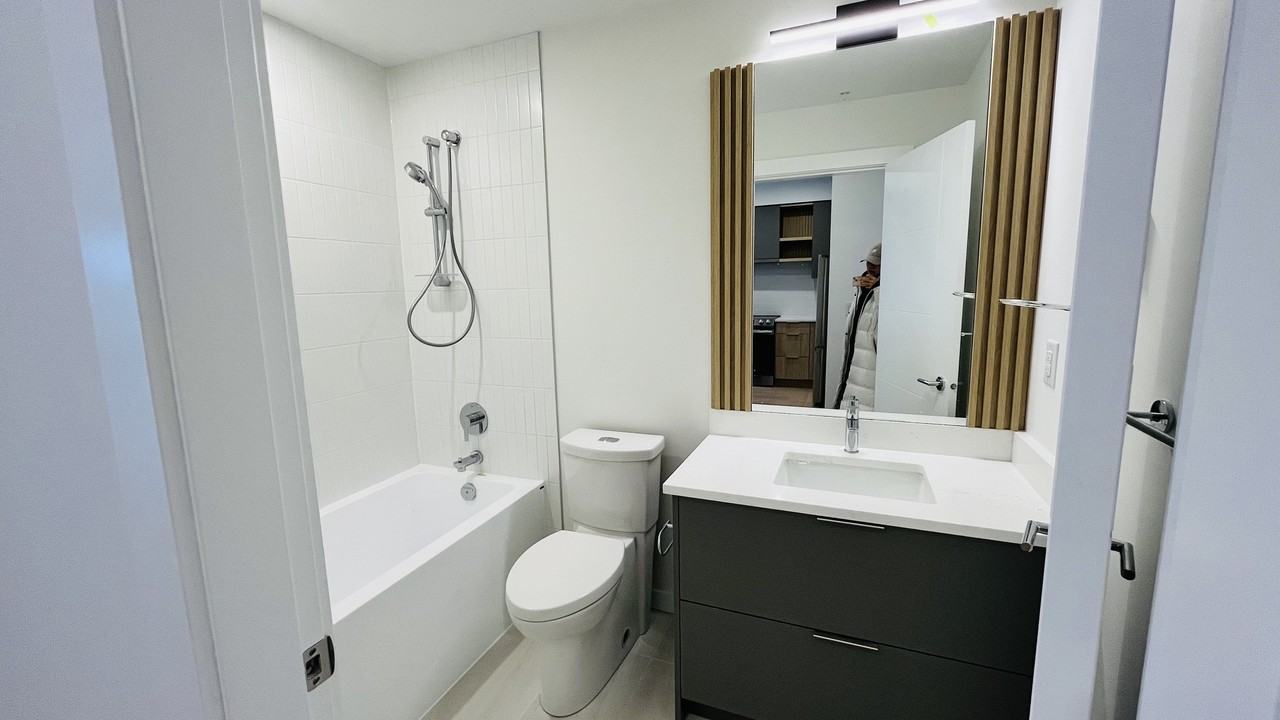 20965 Eastleigh Crescent #211 - Photo 3 of 12