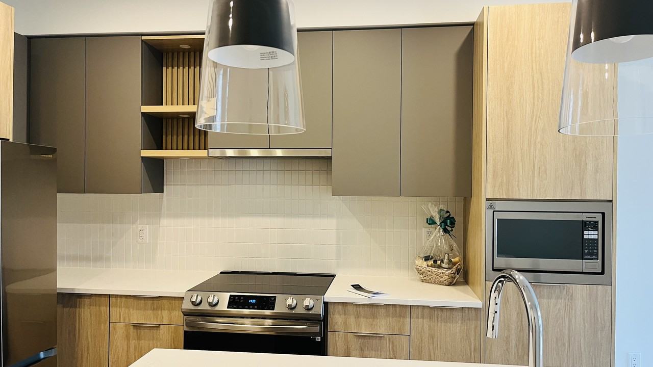 20965 Eastleigh Crescent #211 - Photo 4 of 12