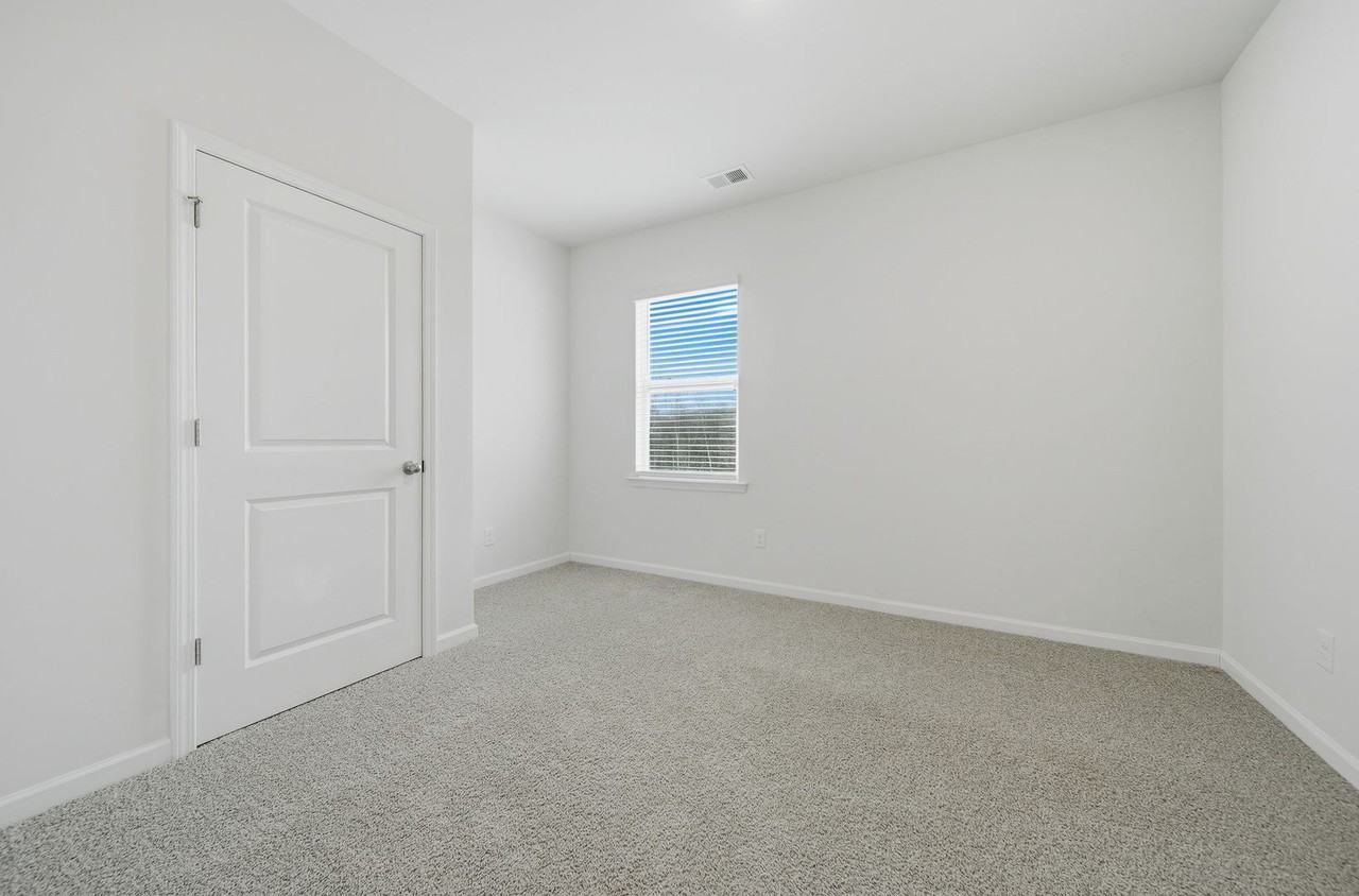 1131 37th Avenue Drive Northeast - Photo 7 of 22