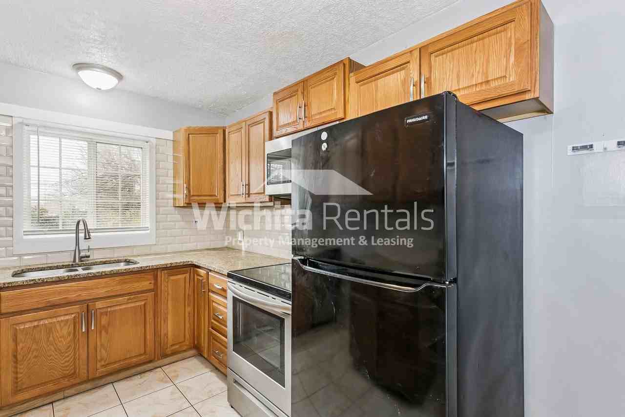 933 North Parkwood Lane - Photo 6 of 15