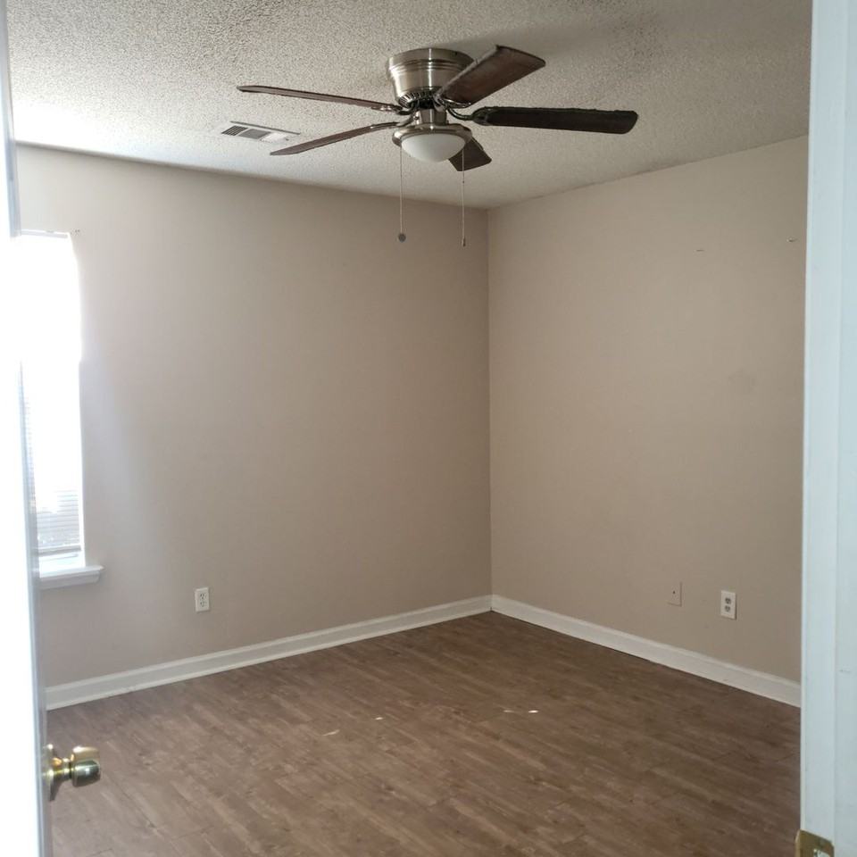 707 Macey Street - Photo 6 of 8