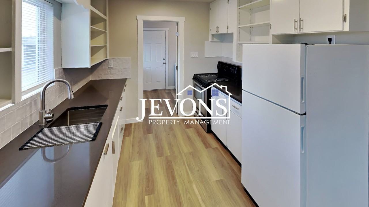 800 Hatton Rd - Photo 3 of 37