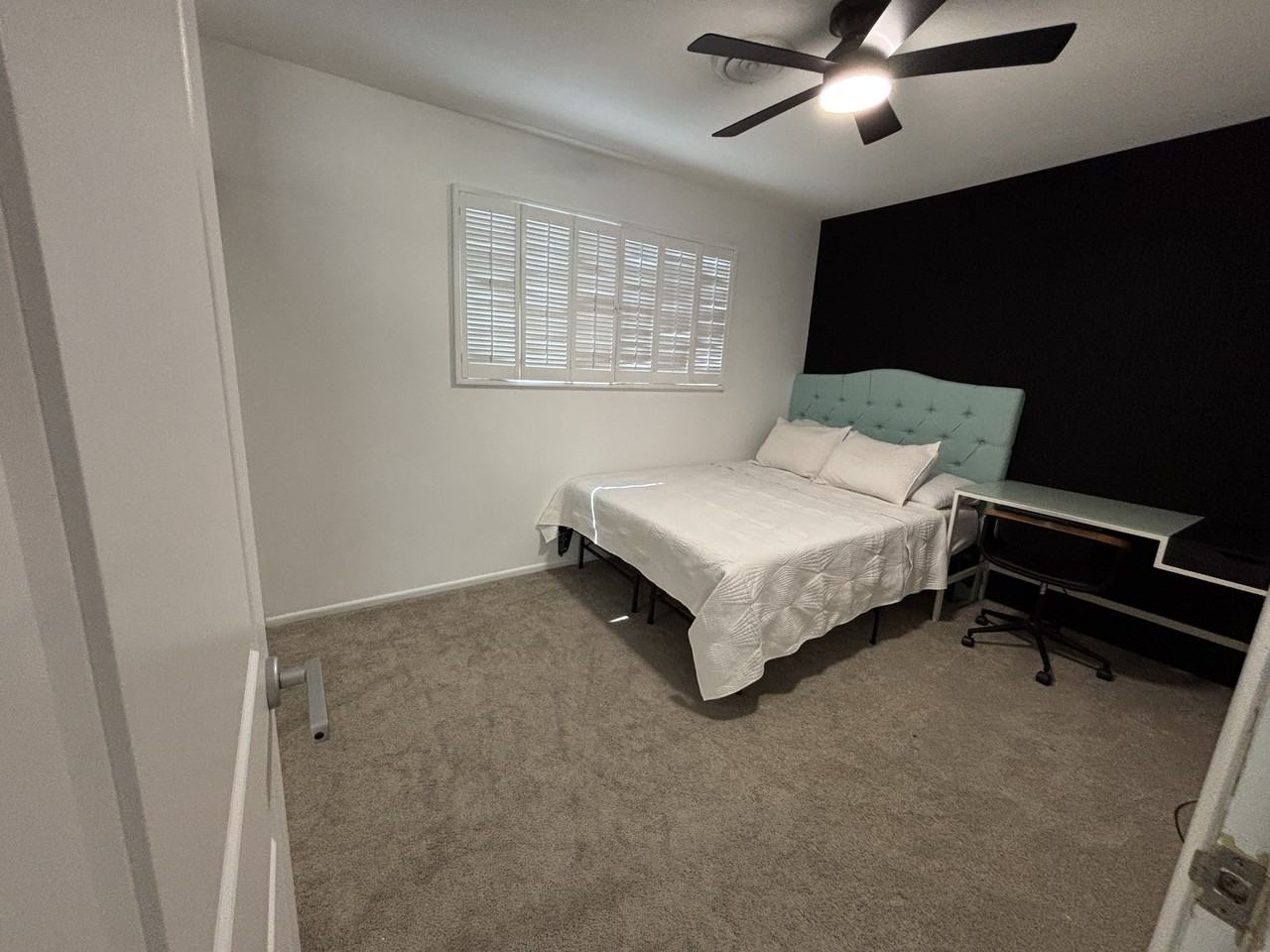 6521 Celeste Avenue - Photo 4 of 13