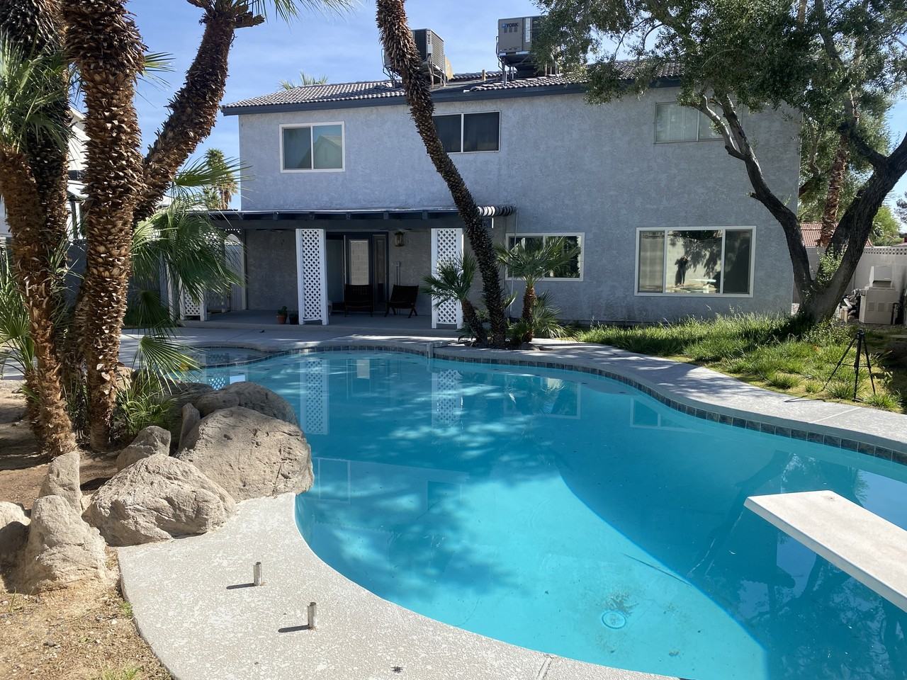 6521 Celeste Avenue - Photo 7 of 13