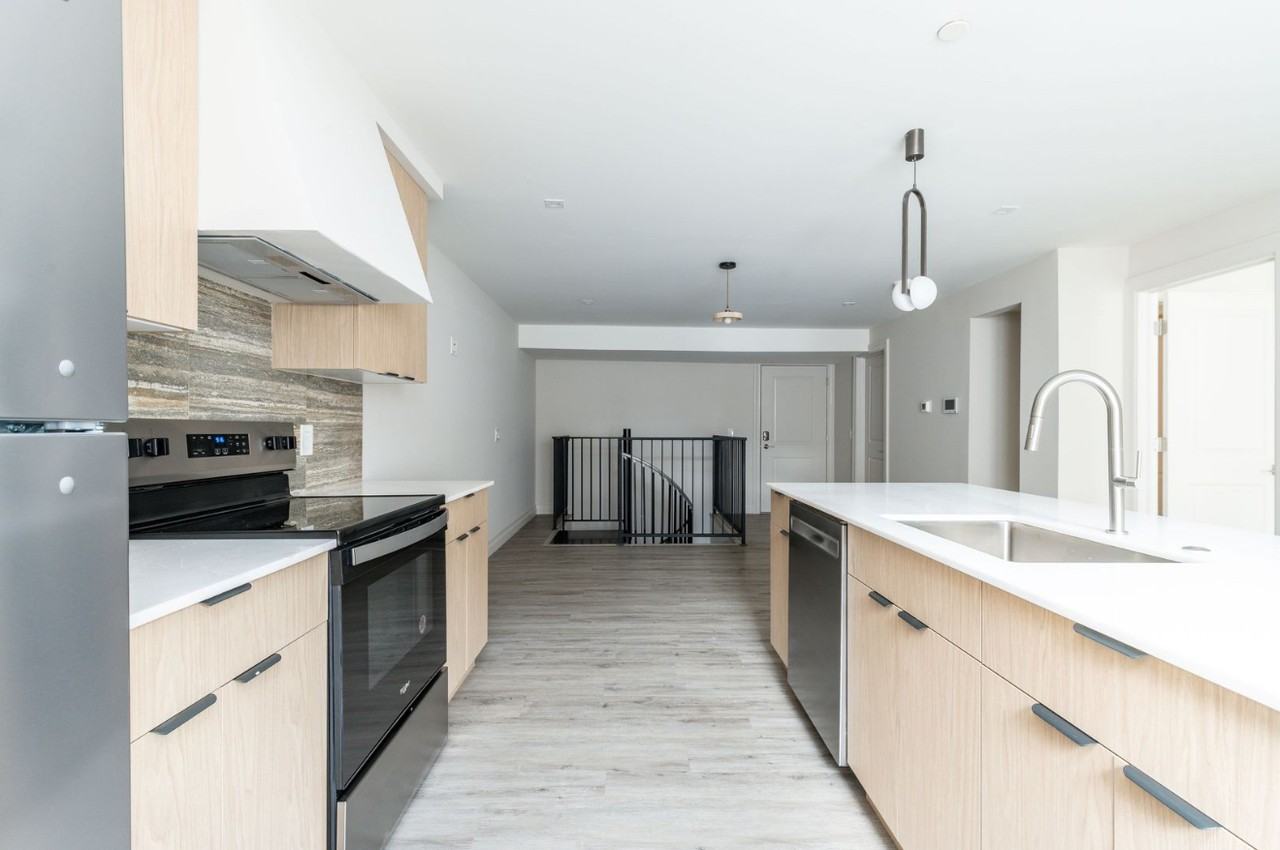 1502 North 25th Street #1B - Photo 3 of 14