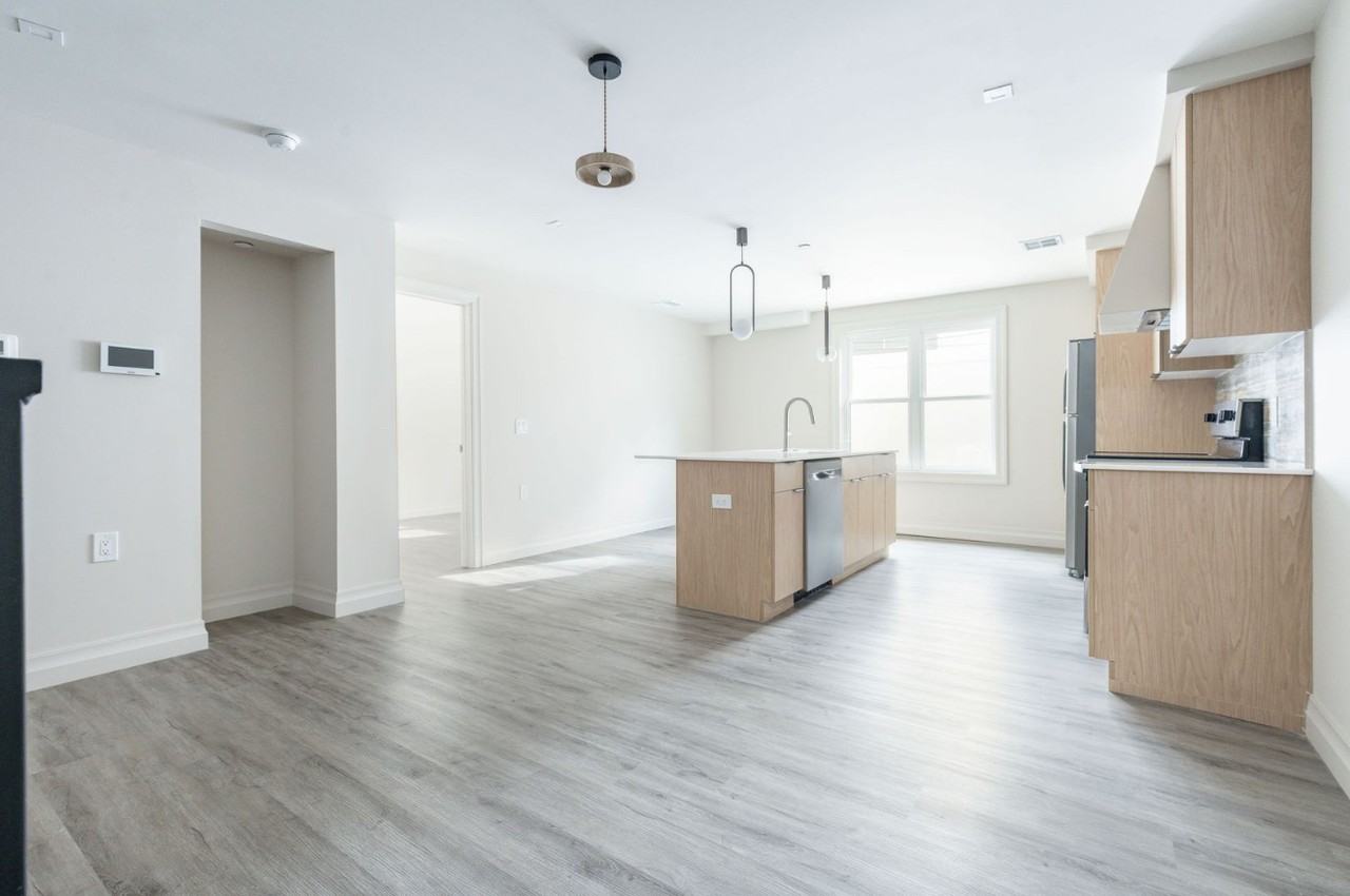 1502 North 25th Street #1B - Photo 7 of 14