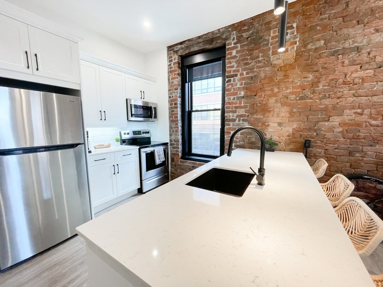 57 Princess Street #305 - Photo 2 of 9