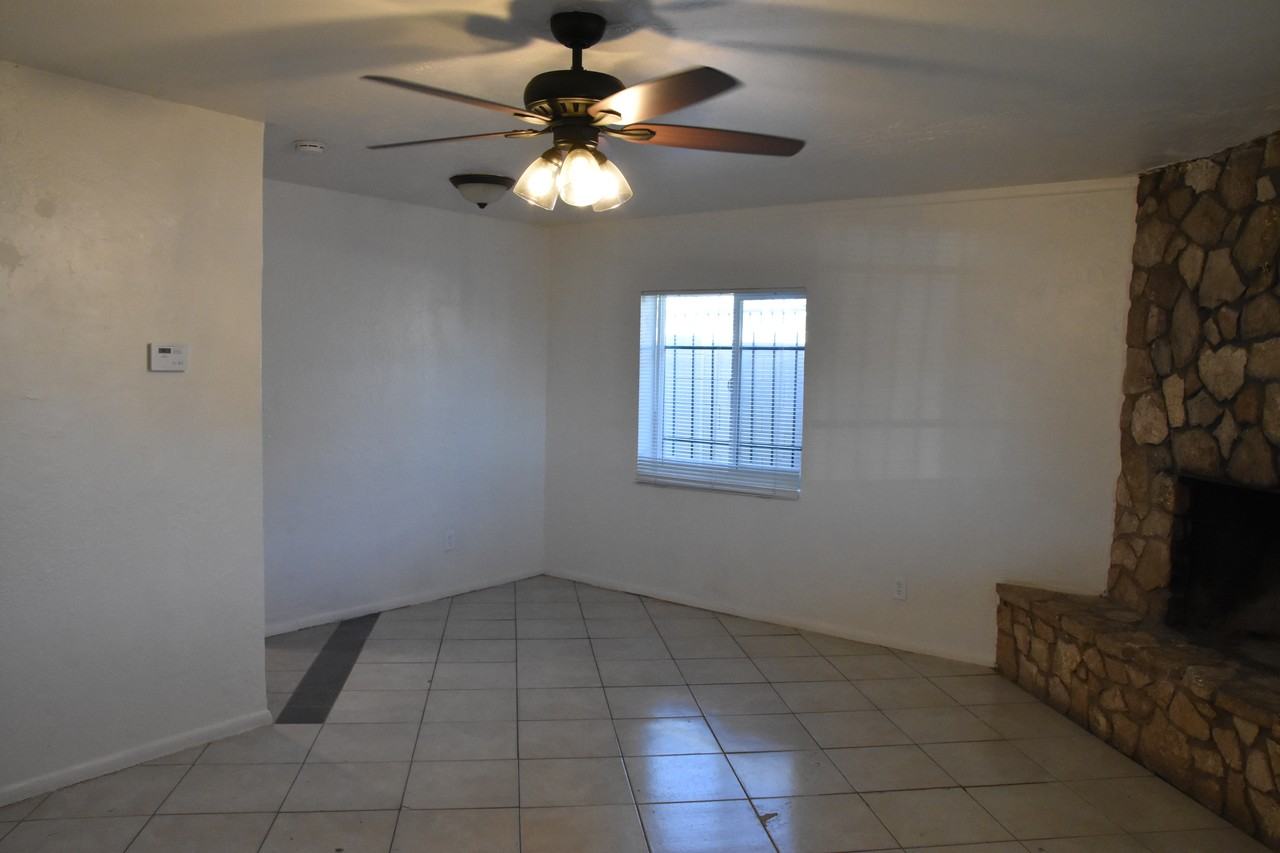 1514 West Palmer Drive #2 - Photo 5 of 24