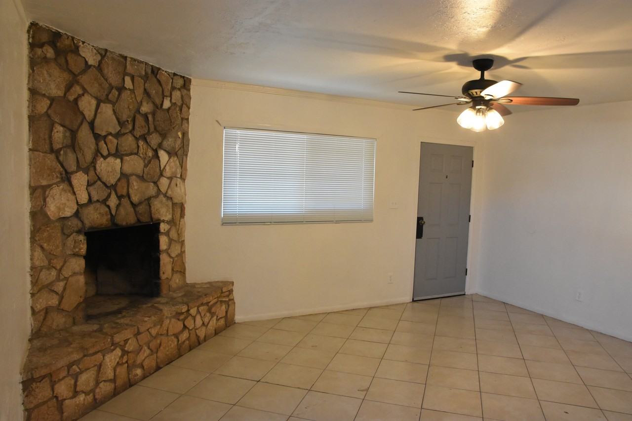 1514 West Palmer Drive #2 - Photo 6 of 24