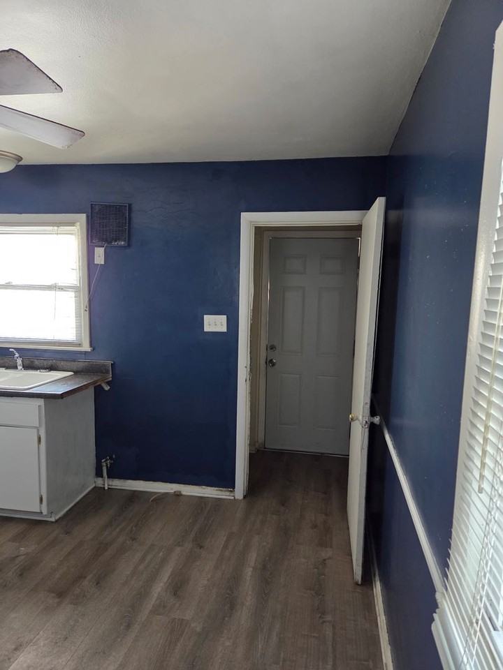 5054 N 58th St - Photo 5 of 13