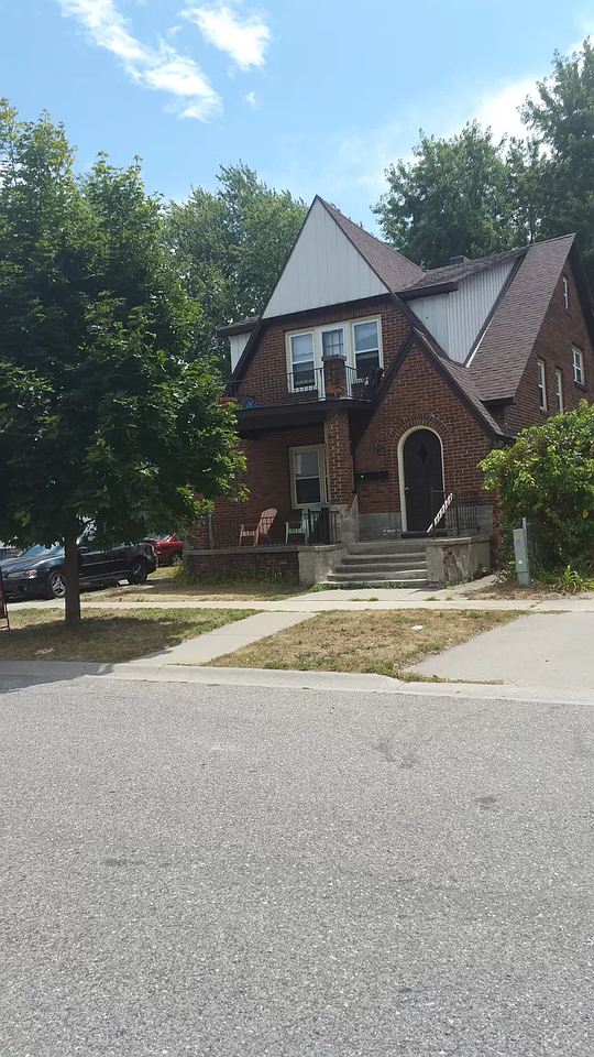 1112 Minnie St #1 - Photo 4 of 25