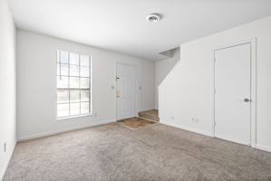 featured image of 1500 W Knollwood Cir