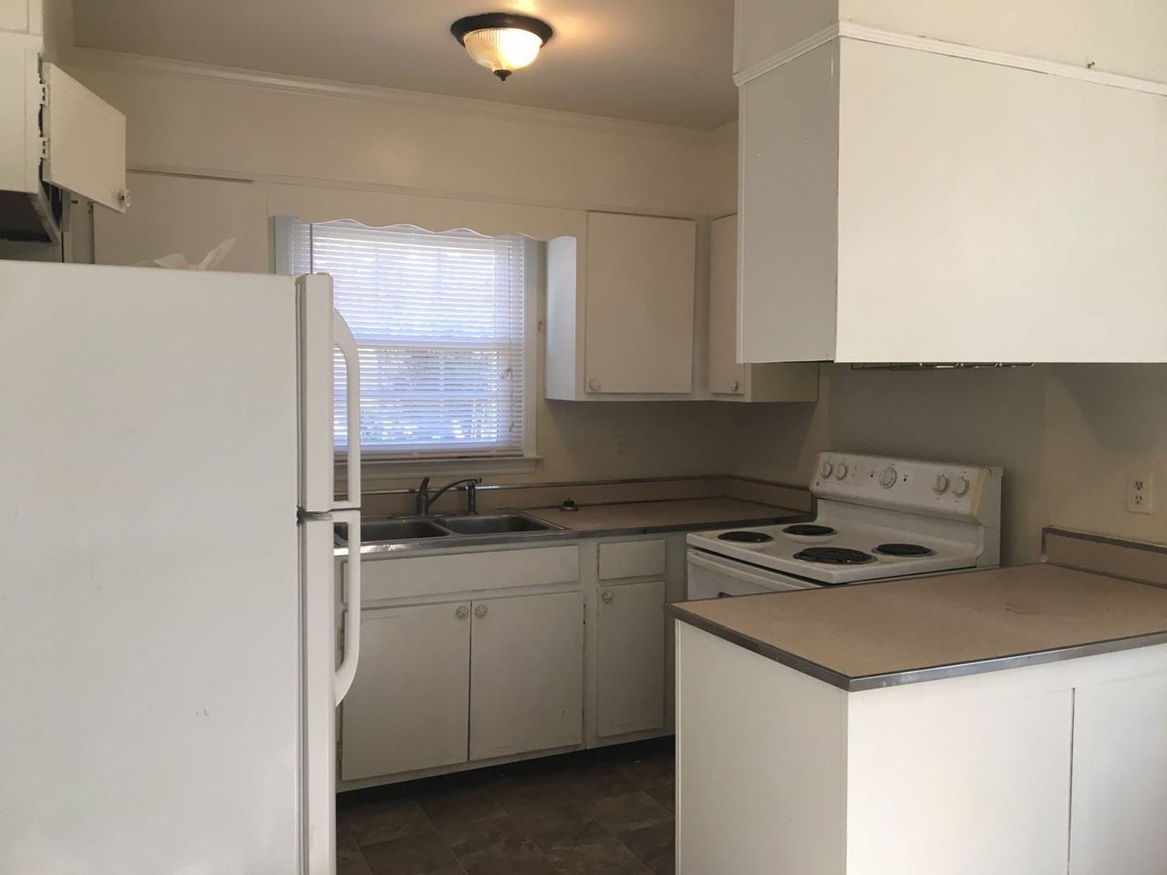 831 Holt Avenue - Photo 5 of 12