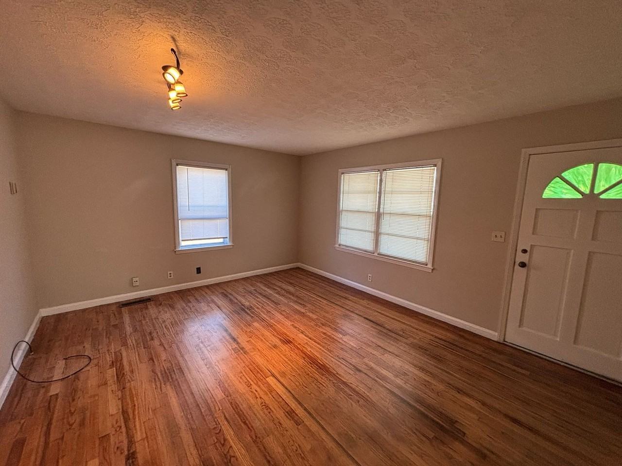 2211 1st Avenue - Photo 4 of 15