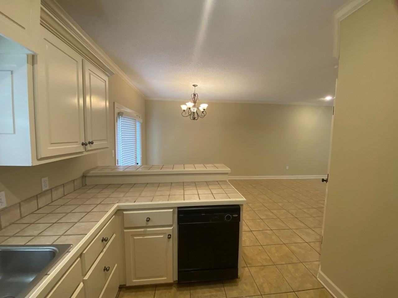 1143 College Hill Road - Photo 6 of 21