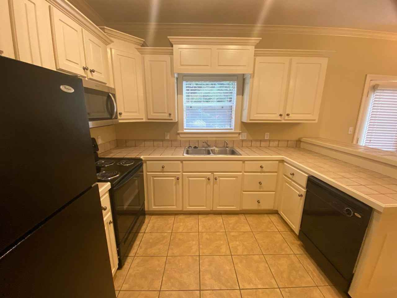 1143 College Hill Road - Photo 7 of 21