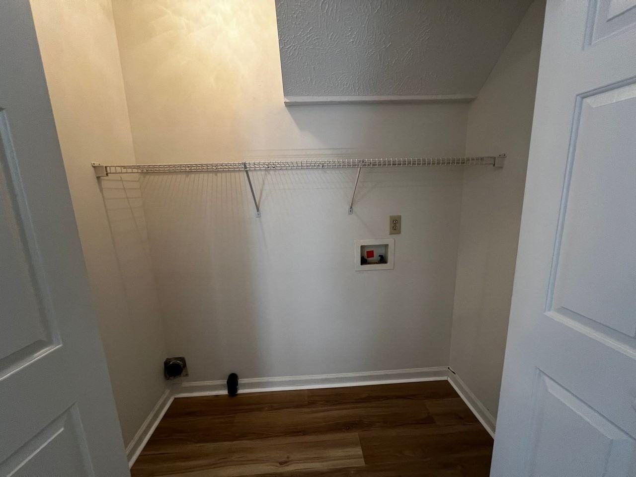 1016 Ancestry Drive - Photo 4 of 20