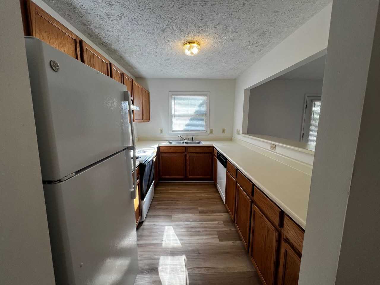 1016 Ancestry Drive - Photo 5 of 20