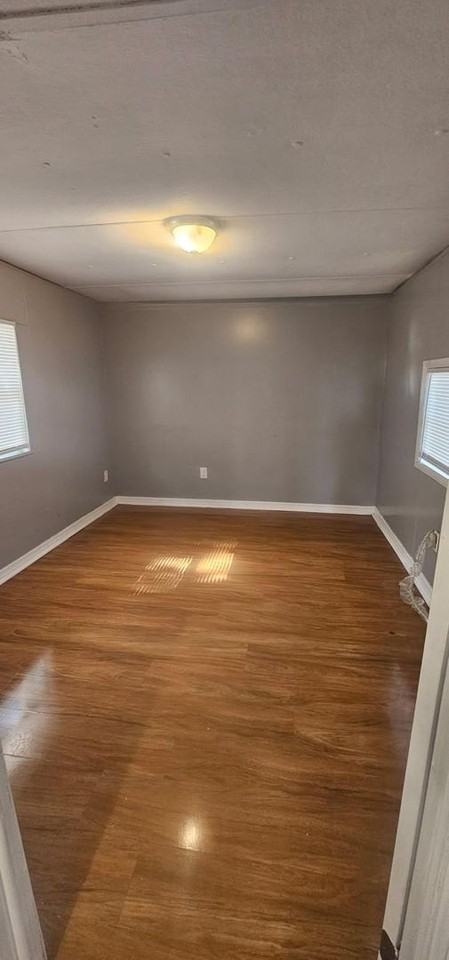 829 West Robson Street - Photo 3 of 6