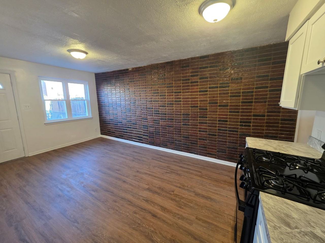 1321 East 23rd Street - Photo 7 of 22